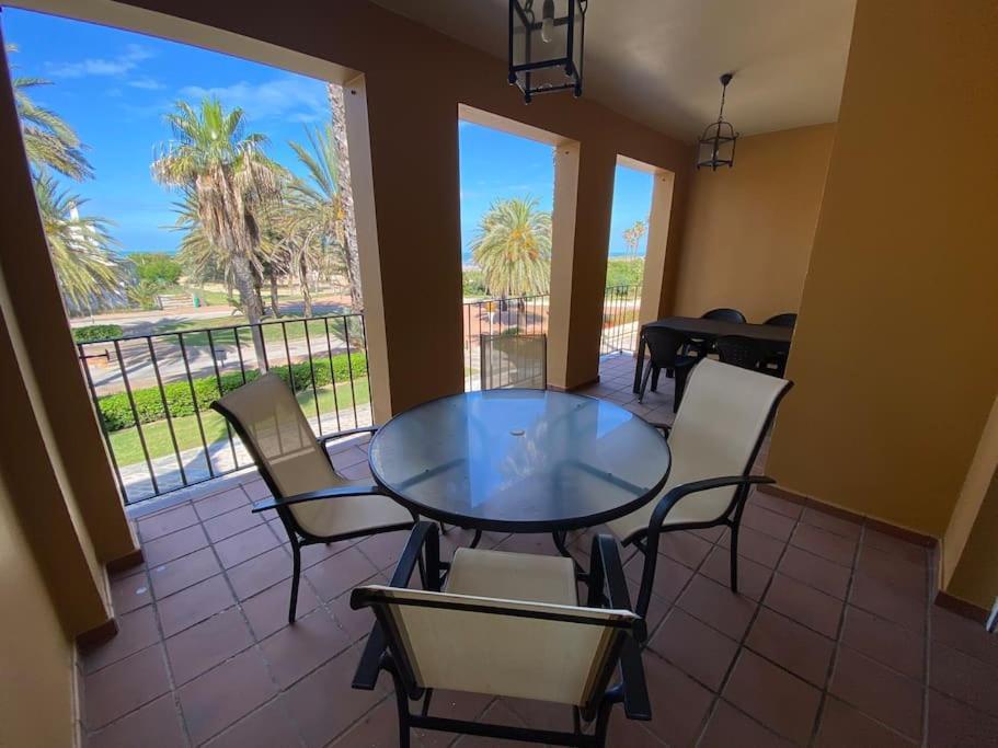 Villa Palacio Playa Y Piscina Grupo Ac Gestion Кадис Екстериор снимка