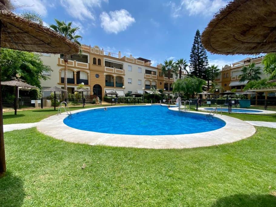 Villa Palacio Playa Y Piscina Grupo Ac Gestion Кадис Екстериор снимка